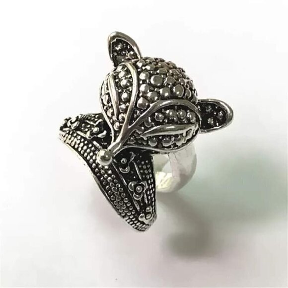 Deja Vu Kreations Jewelry - Antique Silver Plated Fox Ring Size 7.5
